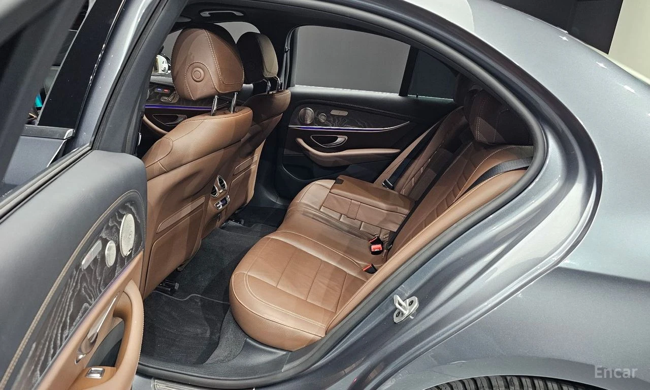 Mercedes-Benz E 350 4MATIC* BURMESTER* ОБДУХВАНЕ* LANE* ASSIST* 360КАМ, снимка 15 - Автомобили и джипове - 56115052