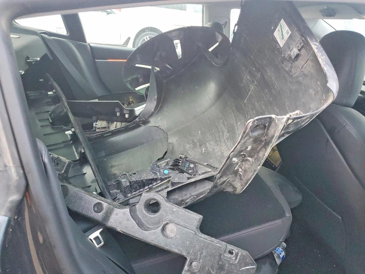 Tesla Model 3 STANDARD RANGE* RWD* КОЖА, снимка 10 - Автомобили и джипове - 56501502
