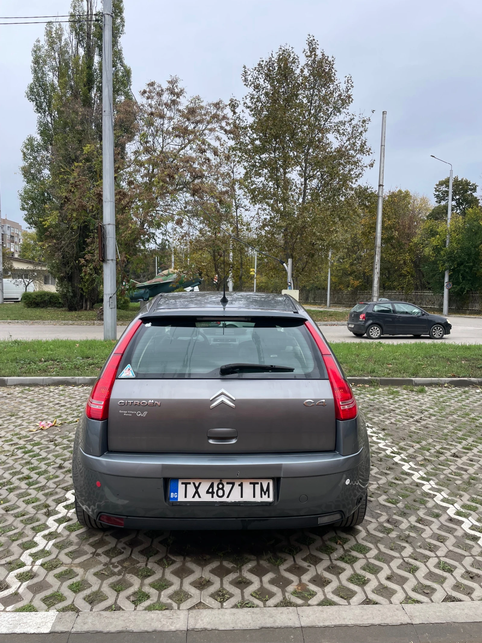 Citroen C4 1.4 90кс, снимка 8 - Автомобили и джипове - 56747582