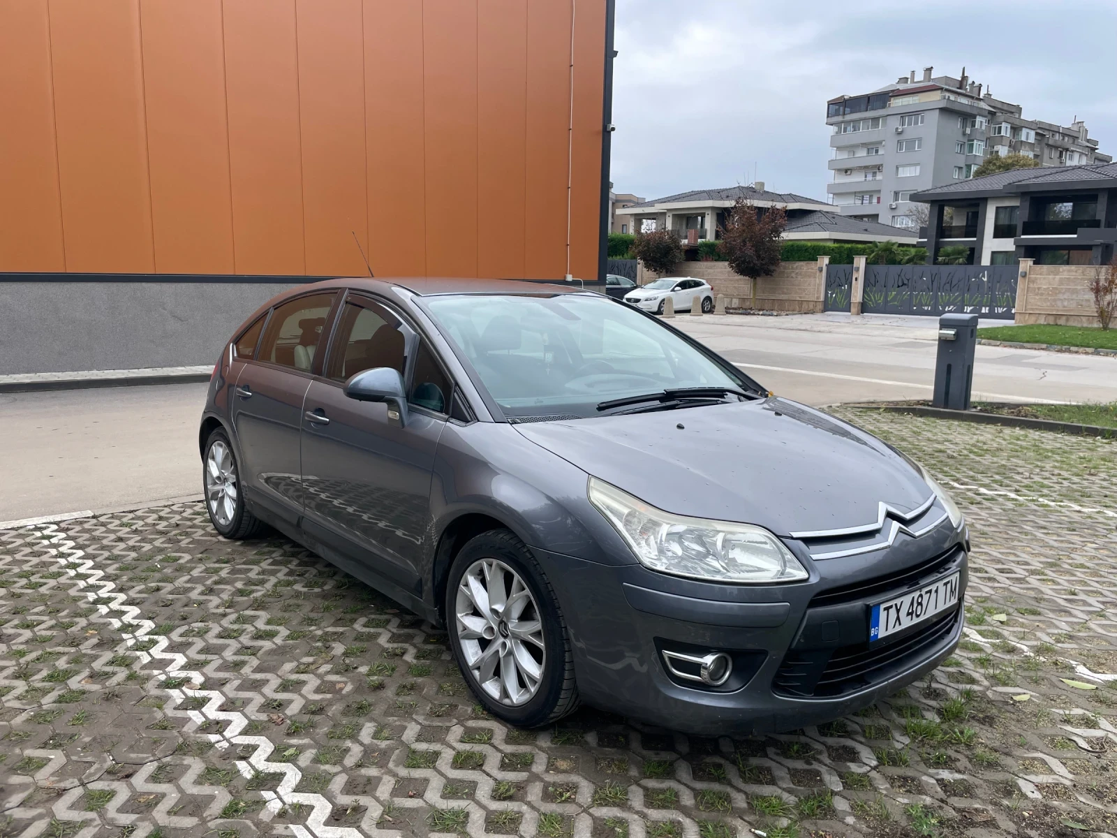 Citroen C4 1.4 90кс, снимка 3 - Автомобили и джипове - 56747582