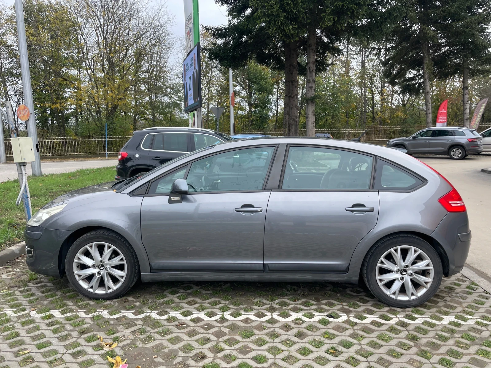 Citroen C4 1.4 90кс, снимка 4 - Автомобили и джипове - 56747582