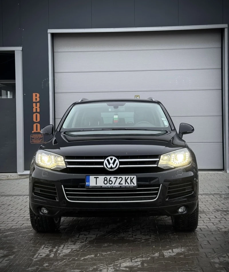 VW Touareg 3.0, снимка 2 - Автомобили и джипове - 49335801