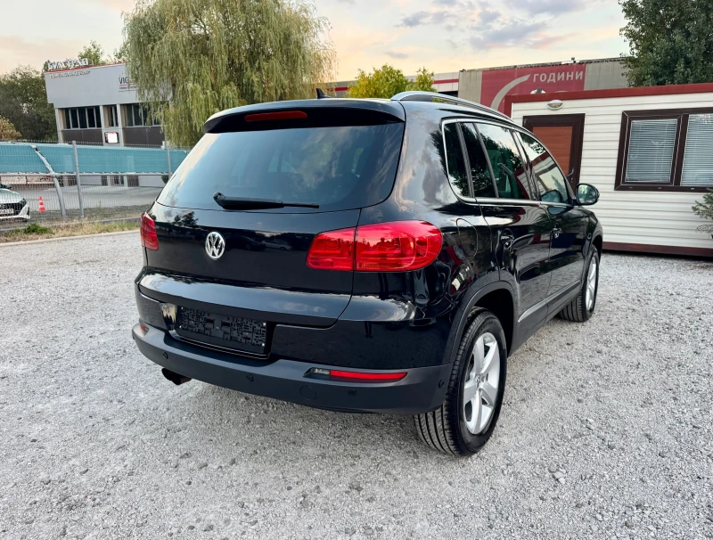 VW Tiguan 2.0 TSI 4 Motion Автоматик, снимка 5 - Автомобили и джипове - 51842347