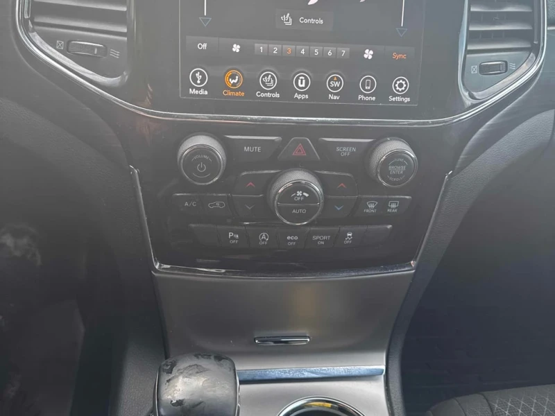 Jeep Grand cherokee * Laredo * CARFAX * ДВА КЛЮЧА* ПОДГРЕВ* , снимка 9 - Автомобили и джипове - 53372775