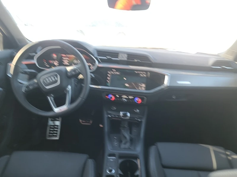 Audi Q3 * TECHNIK * CARFAX * БЕЗ ПЪРВОНАЧАЛНА ВНОСКА, снимка 11 - Автомобили и джипове - 52928465