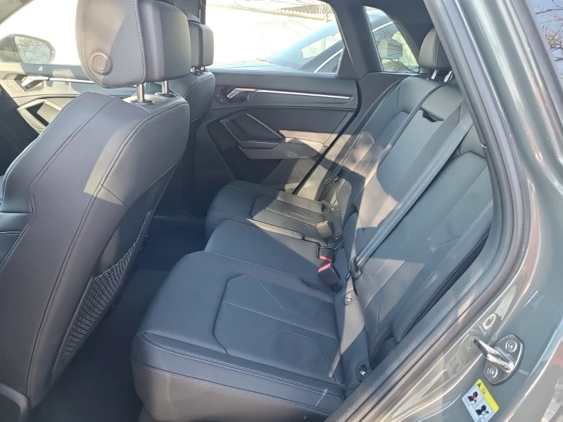 Audi Q3 * TECHNIK * CARFAX * БЕЗ ПЪРВОНАЧАЛНА ВНОСКА, снимка 13 - Автомобили и джипове - 52928465