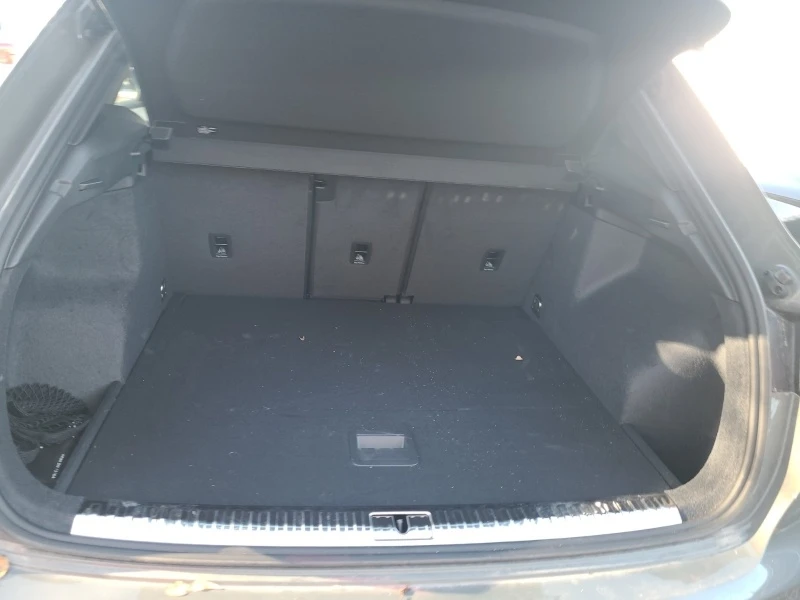 Audi Q3 * TECHNIK * CARFAX * БЕЗ ПЪРВОНАЧАЛНА ВНОСКА, снимка 16 - Автомобили и джипове - 52928465
