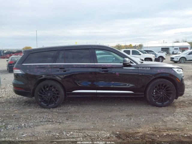 Lincoln Aviator RESERVE* AWD* PANO* DISTRONIC* CO-PILOT360* DUAL* , снимка 12 - Автомобили и джипове - 53100335