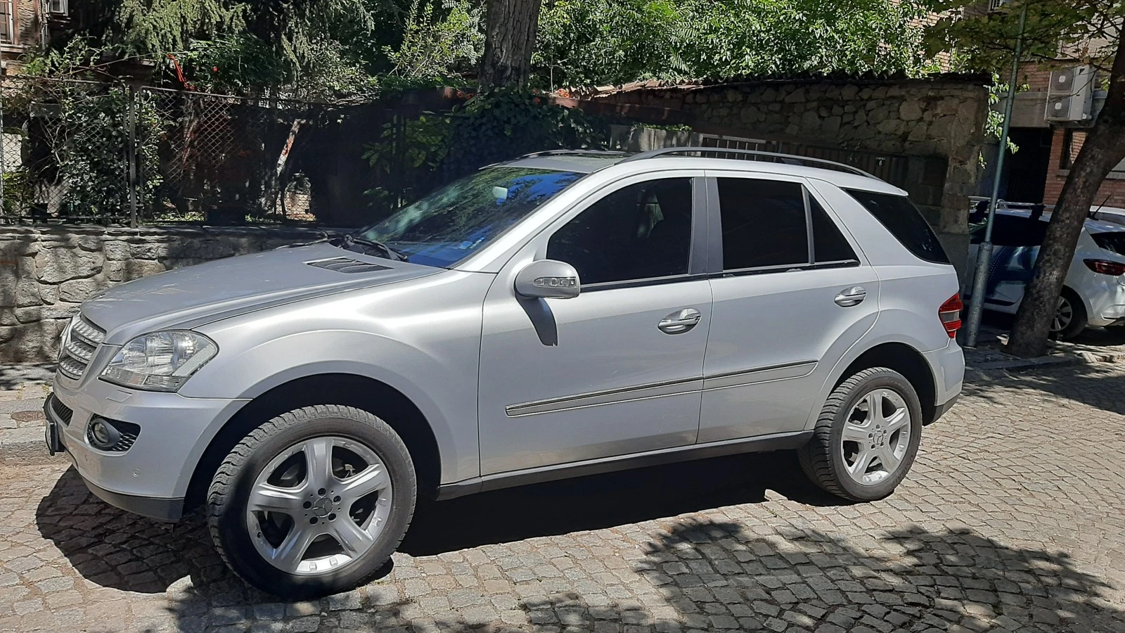 Mercedes-Benz ML 350  - изображение 3