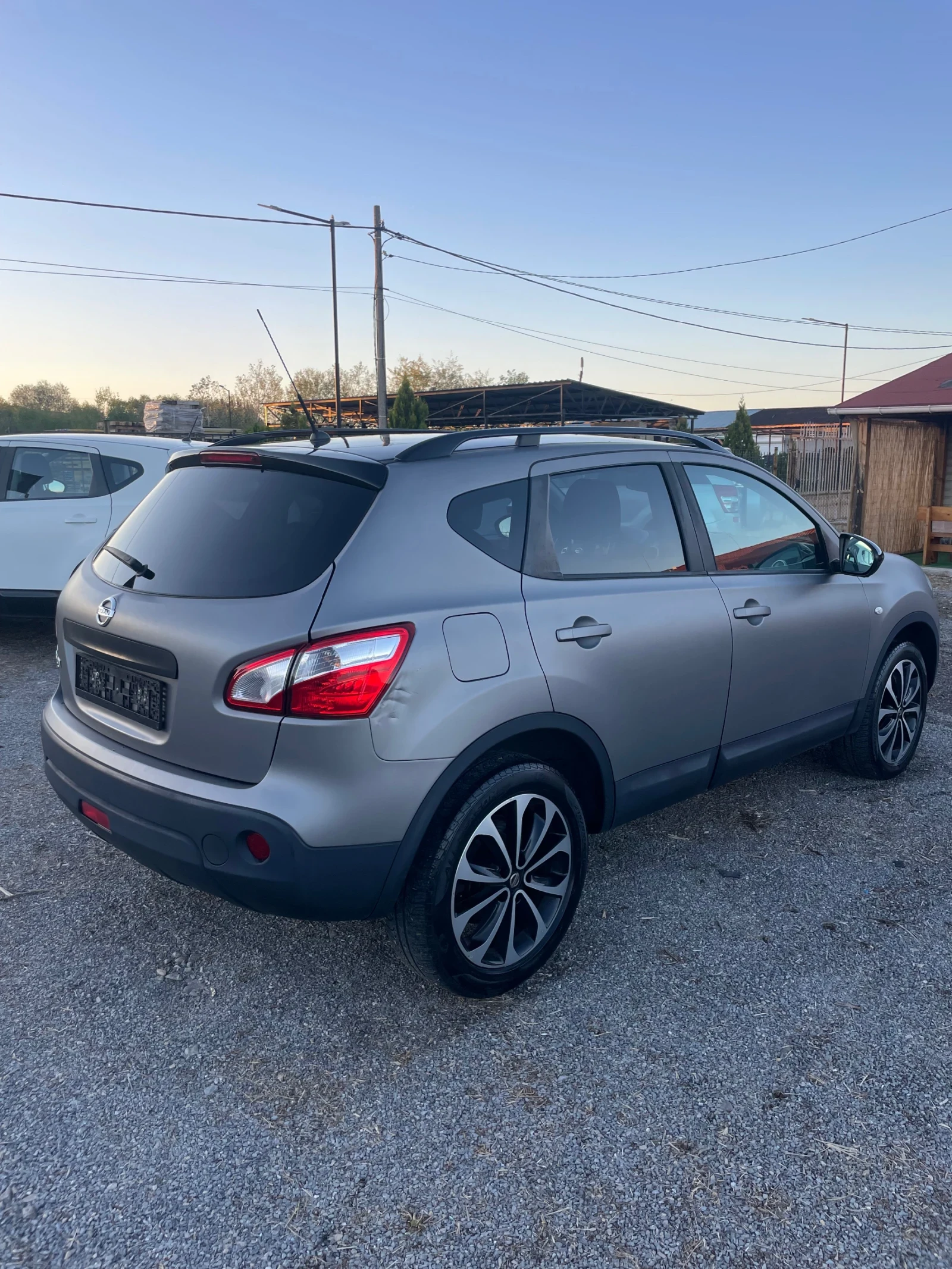 Nissan Qashqai 1.5 DCI; Navi; Panorama; 360 - изображение 6