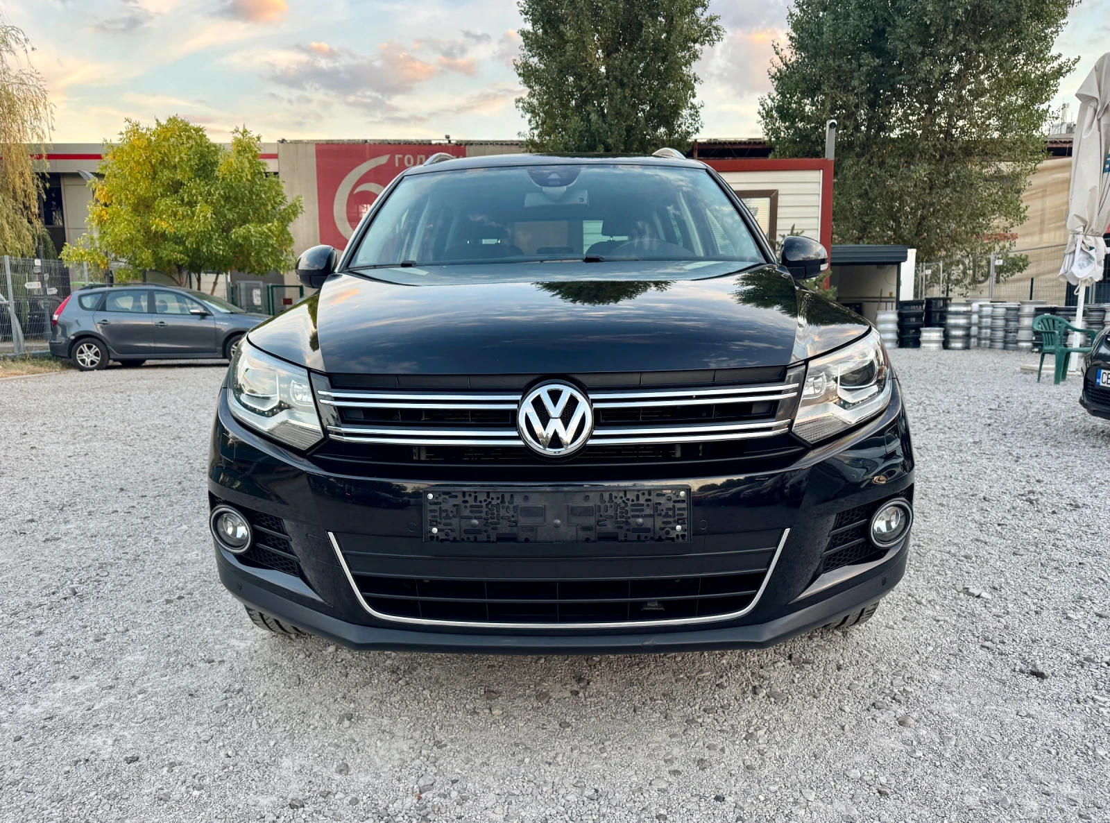 VW Tiguan 2.0 TSI 4 Motion Автоматик - изображение 8