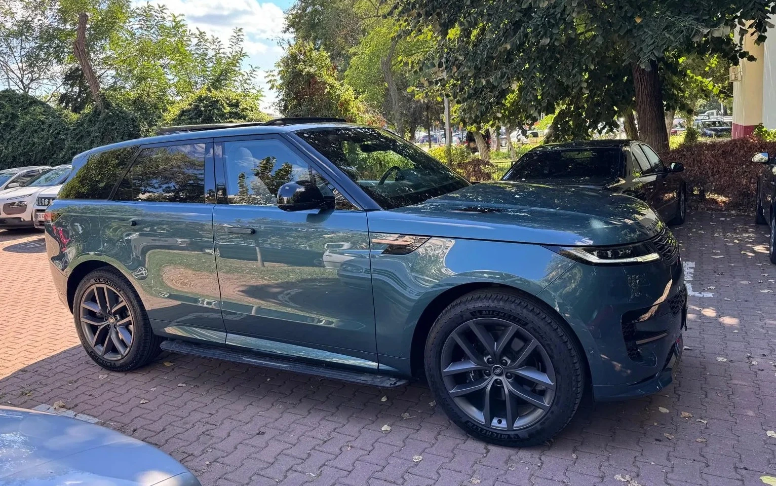 Land Rover Range Rover Sport D300 Mild Hybrid iAWD - изображение 2