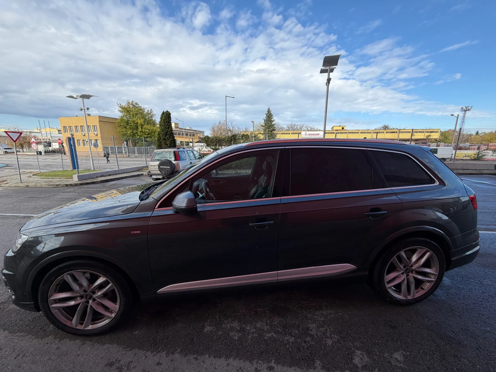 Audi Q7 138хКМ* БАРТЕР* 3.0TDI* Панорама* 7места* Дигитал | Mobile.bg — изображение 11
