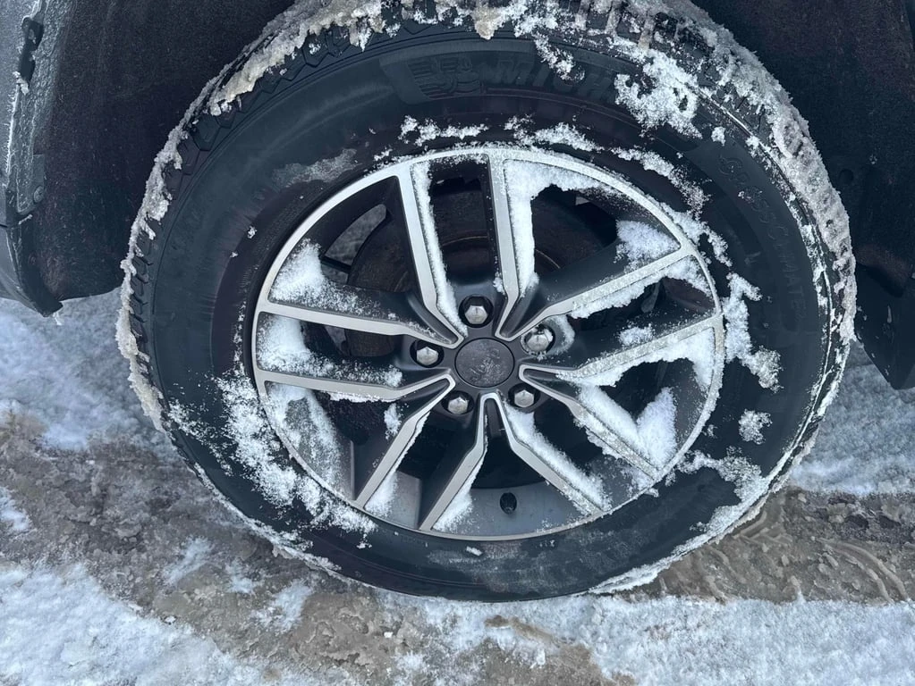 Jeep Grand cherokee * Laredo * CARFAX * ДВА КЛЮЧА* ПОДГРЕВ*  - изображение 7