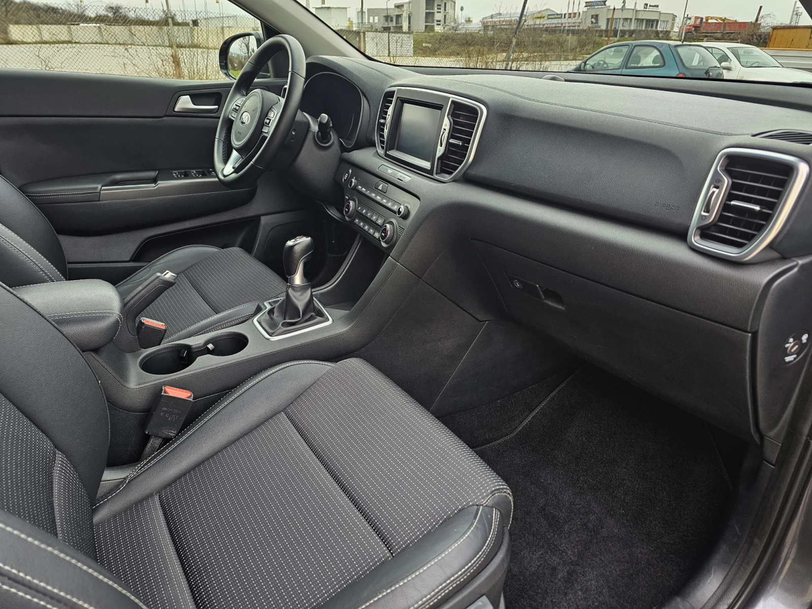 Kia Sportage 1.7 CRDI* KEYLESS GO* NAVI* CAMERA | Mobile.bg � ����������� 11