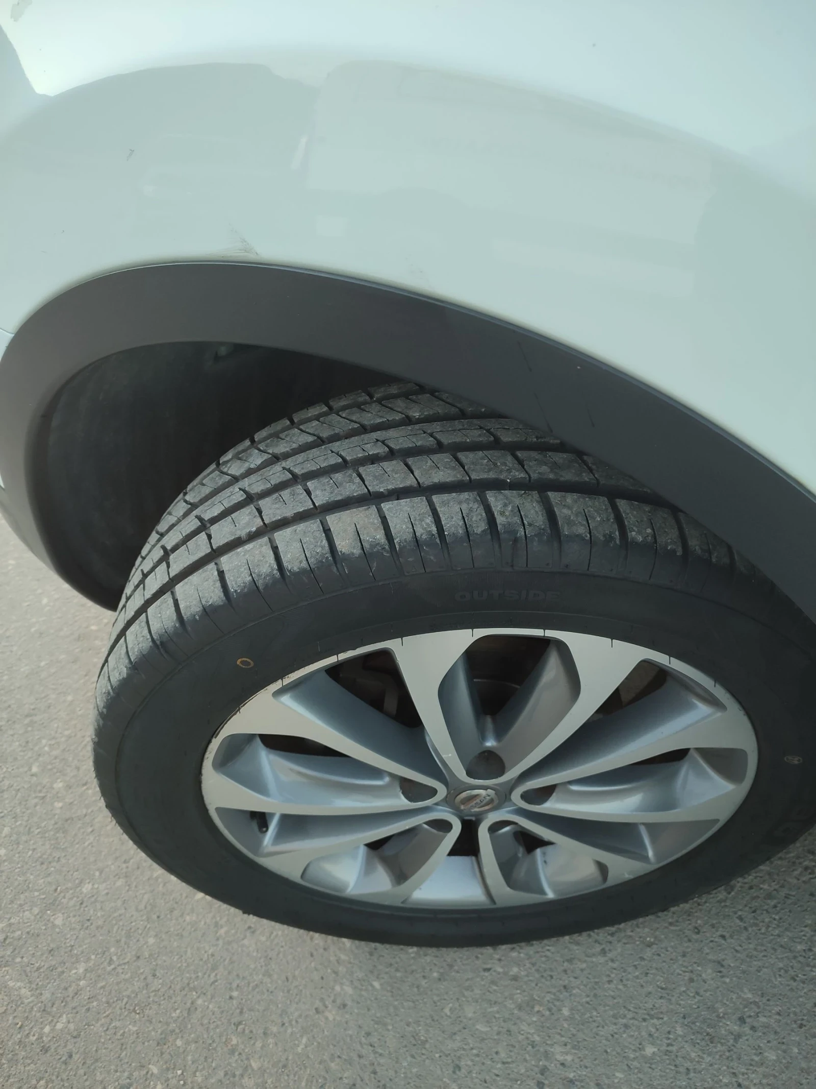 Nissan Qashqai 1.5dci 110cc, снимка 14 - Автомобили и джипове - 53826704