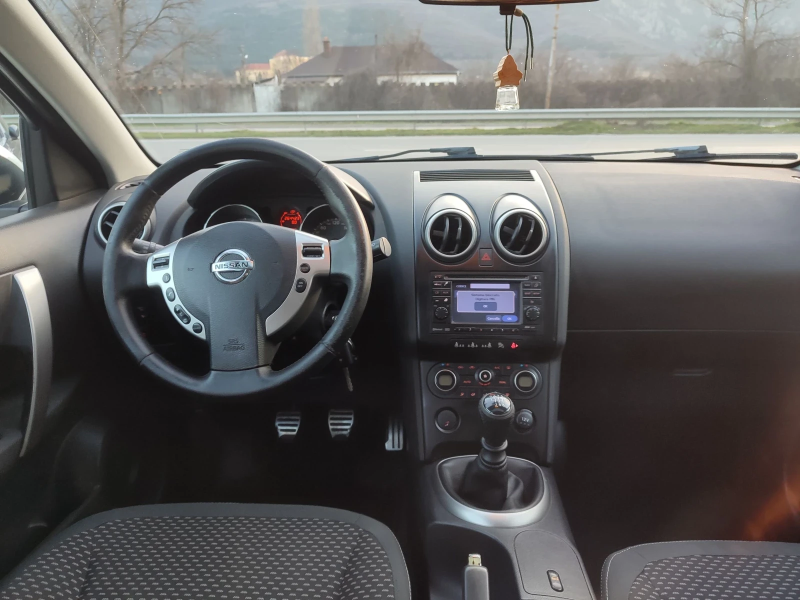 Nissan Qashqai 1.5dci 110cc, снимка 7 - Автомобили и джипове - 53826704