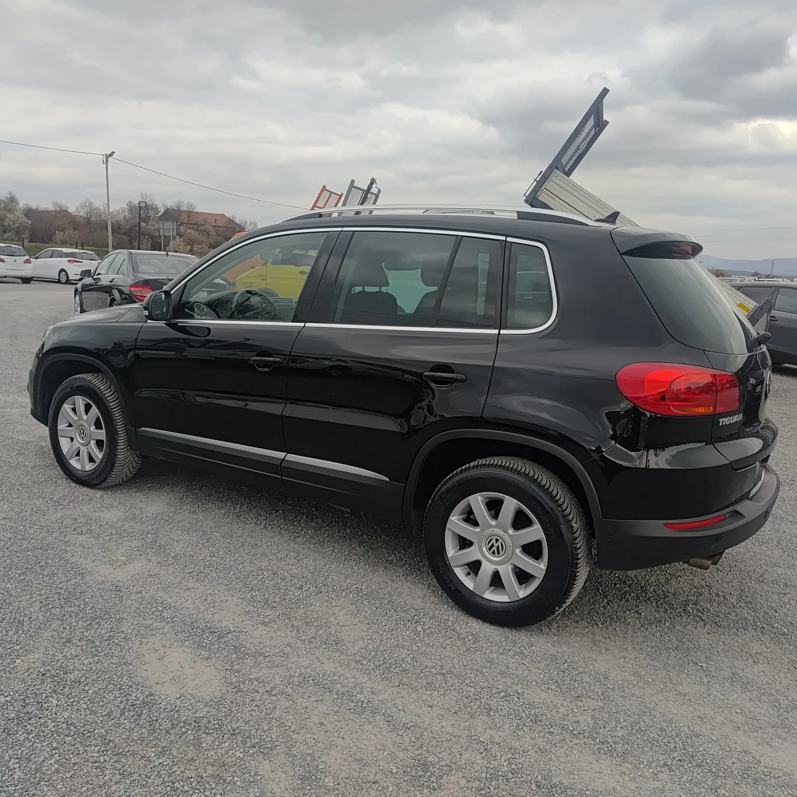 VW Tiguan 2, 0TDI 4X4, снимка 5 - Автомобили и джипове - 53922933