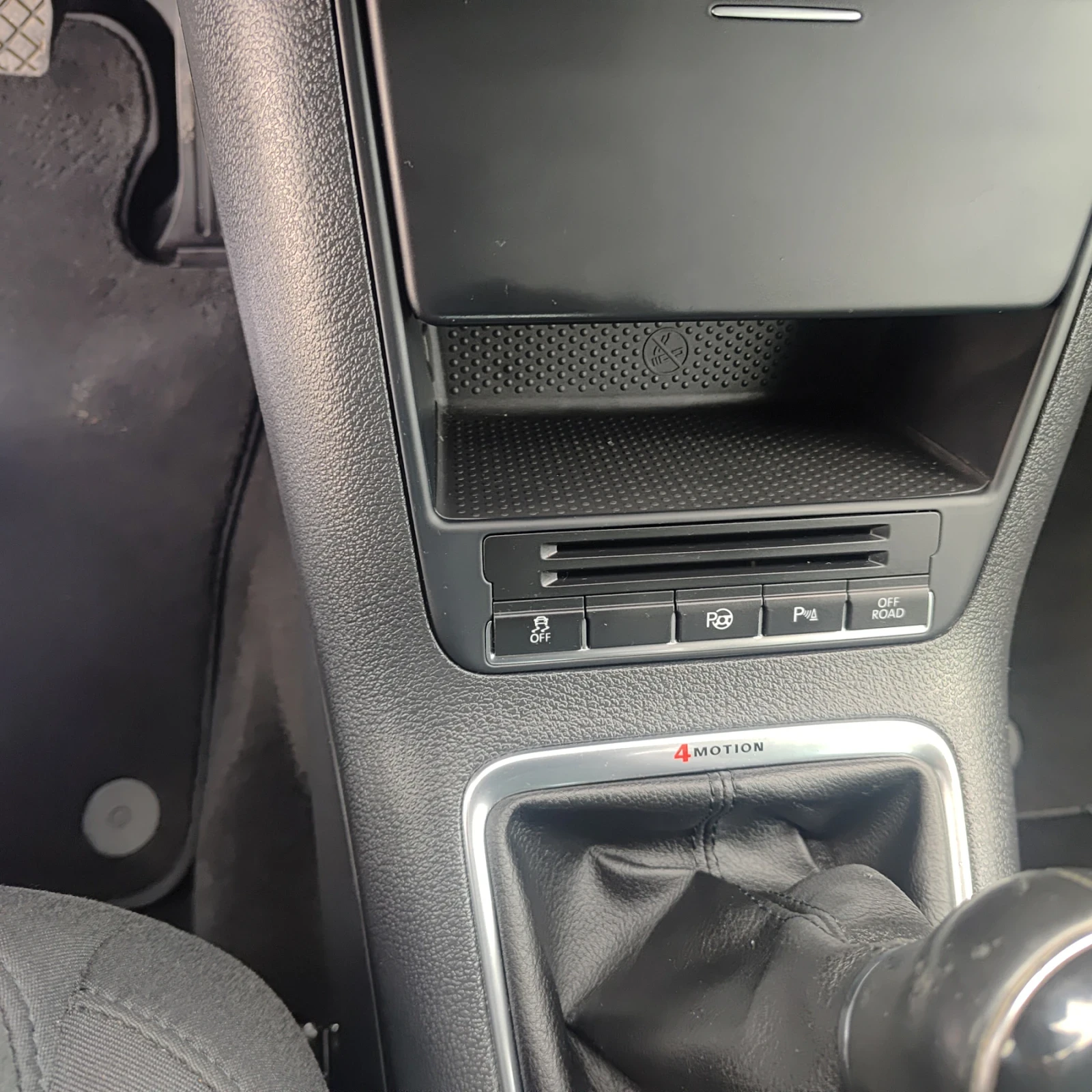 VW Tiguan 2, 0TDI 4X4, снимка 9 - Автомобили и джипове - 53922933