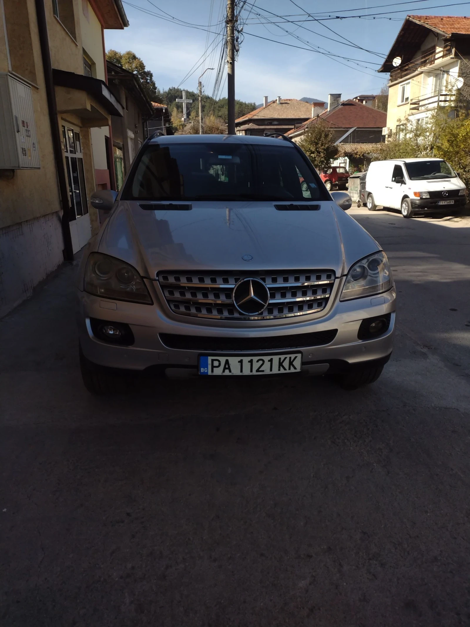 Mercedes-Benz ML 320, снимка 5 - Автомобили и джипове - 53947368