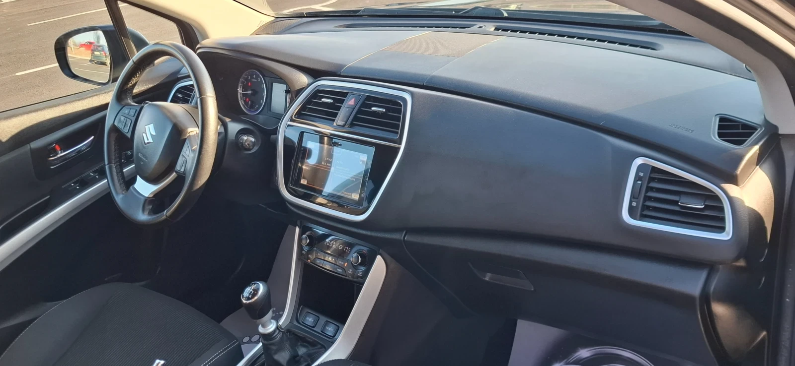 Suzuki SX4 S-Cross 1.4Turbo Facelift 4x4 Лед 113000   Почти нова Кола, снимка 10 - Автомобили и джипове - 54127282