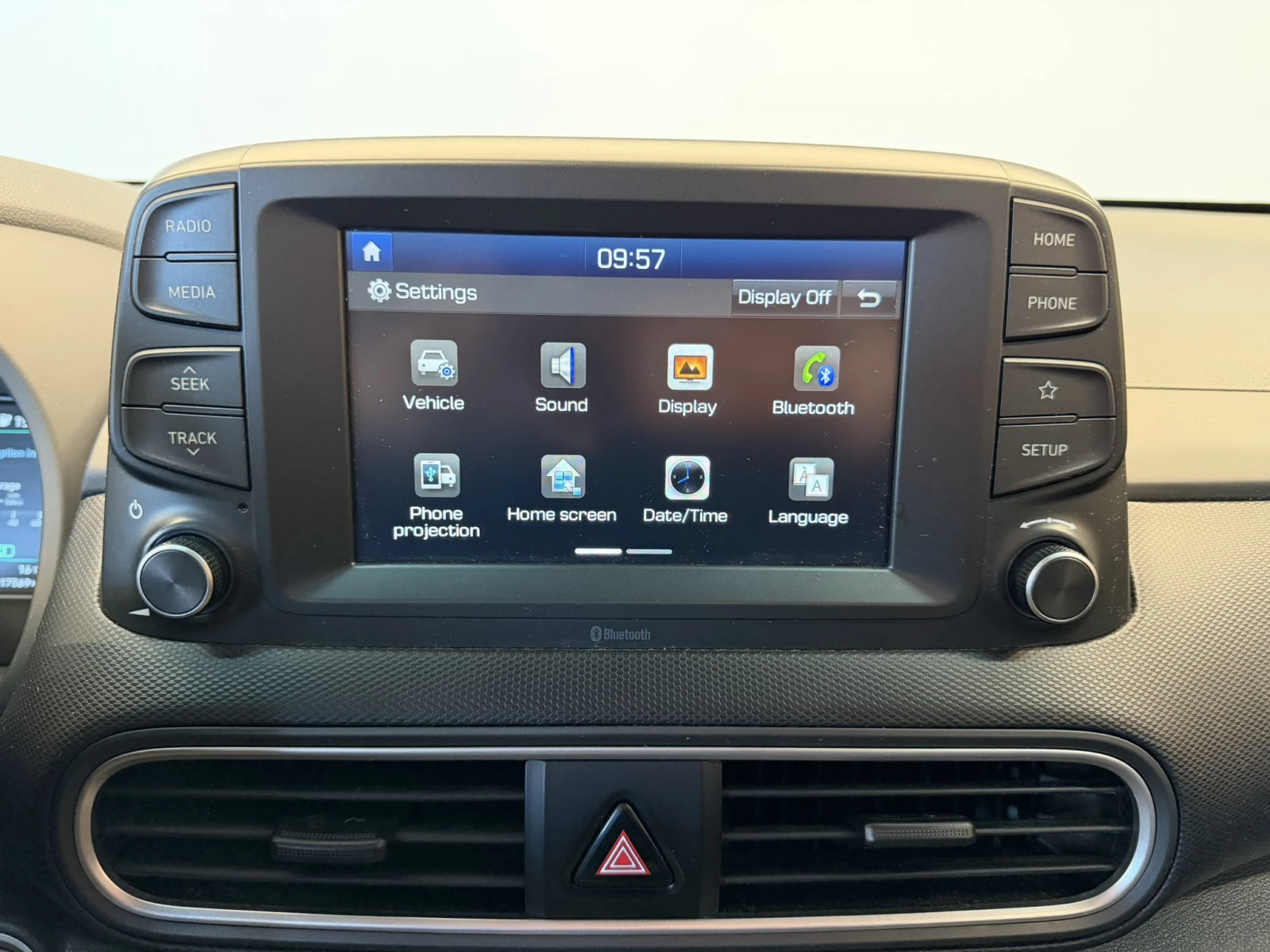 Hyundai Kona EV BASE 39 kWh, снимка 13 - Автомобили и джипове - 54237657