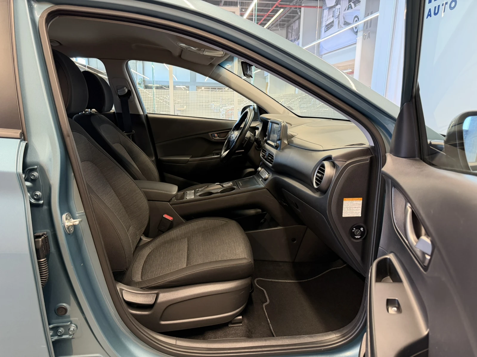 Hyundai Kona EV BASE 39 kWh, снимка 16 - Автомобили и джипове - 54237657