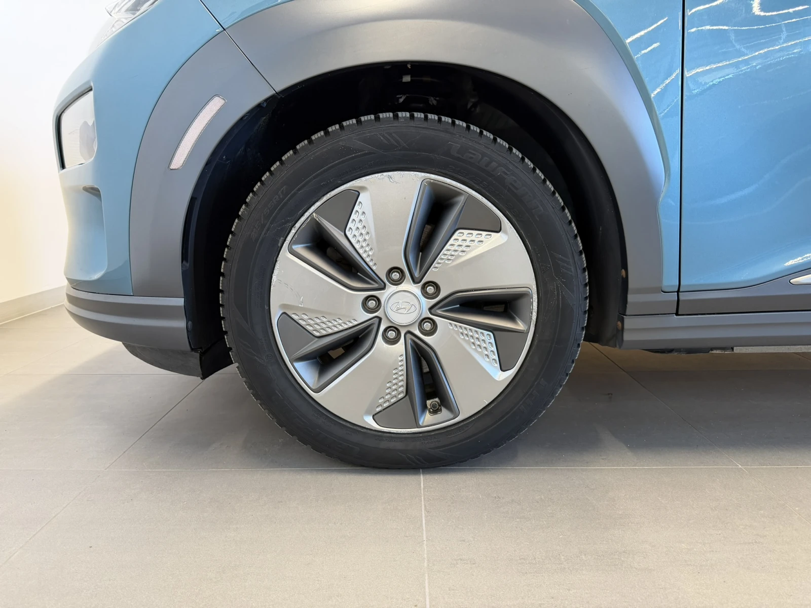 Hyundai Kona EV BASE 39 kWh, снимка 9 - Автомобили и джипове - 54237657