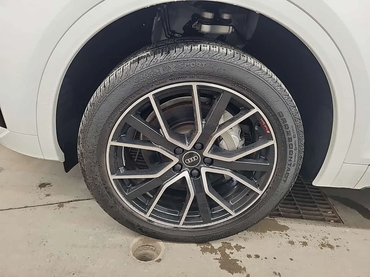 Audi Q5  | PROGRESSIV | DISTRONIC | PANO | 2 КЛЮЧА , снимка 7 - Автомобили и джипове - 54678596