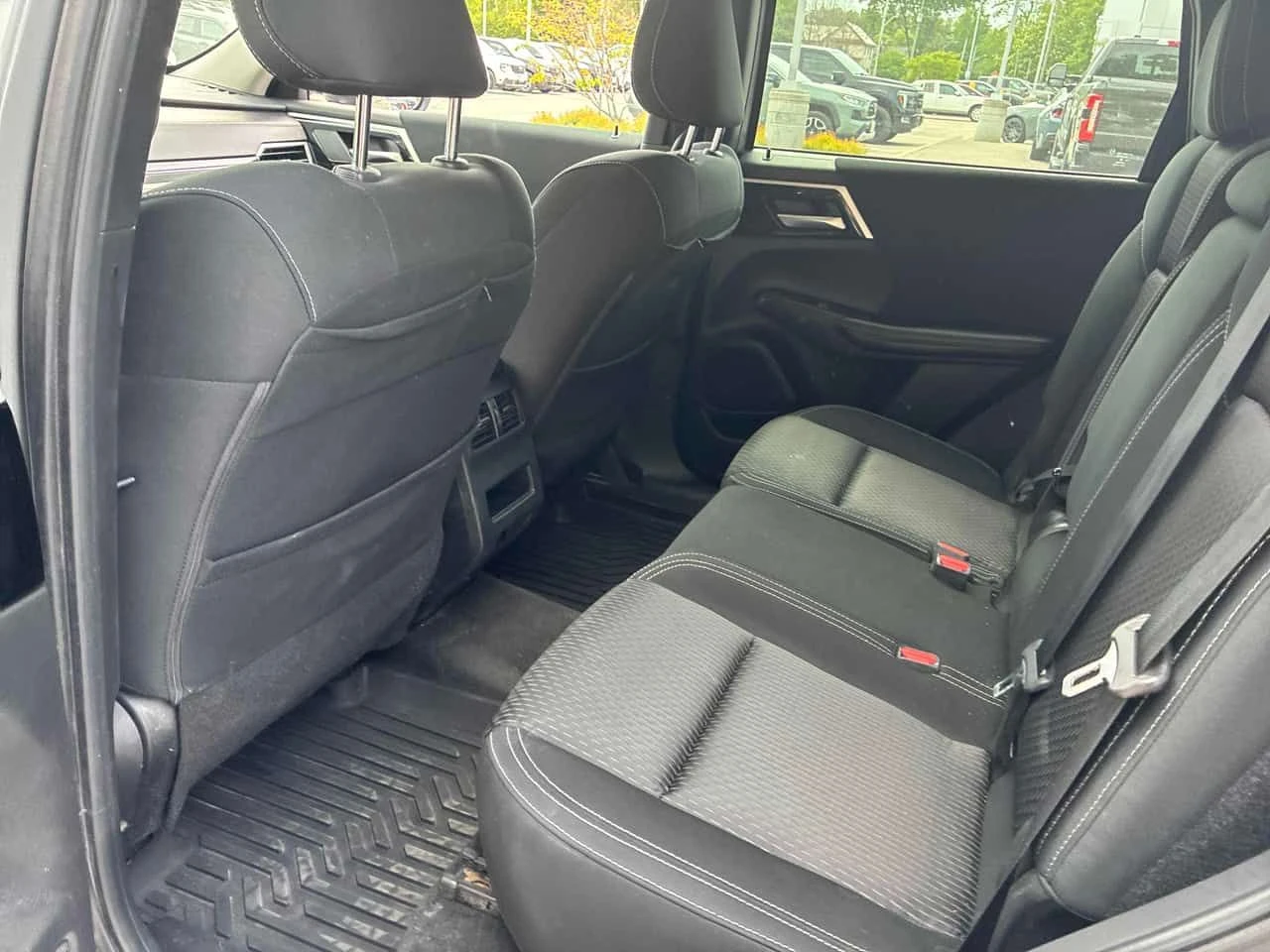 Mitsubishi Outlander * ES * ЛИЦЕНЗИРАН ДИЛЪР * АВТОКРЕДИТ, снимка 14 - Автомобили и джипове - 54811739