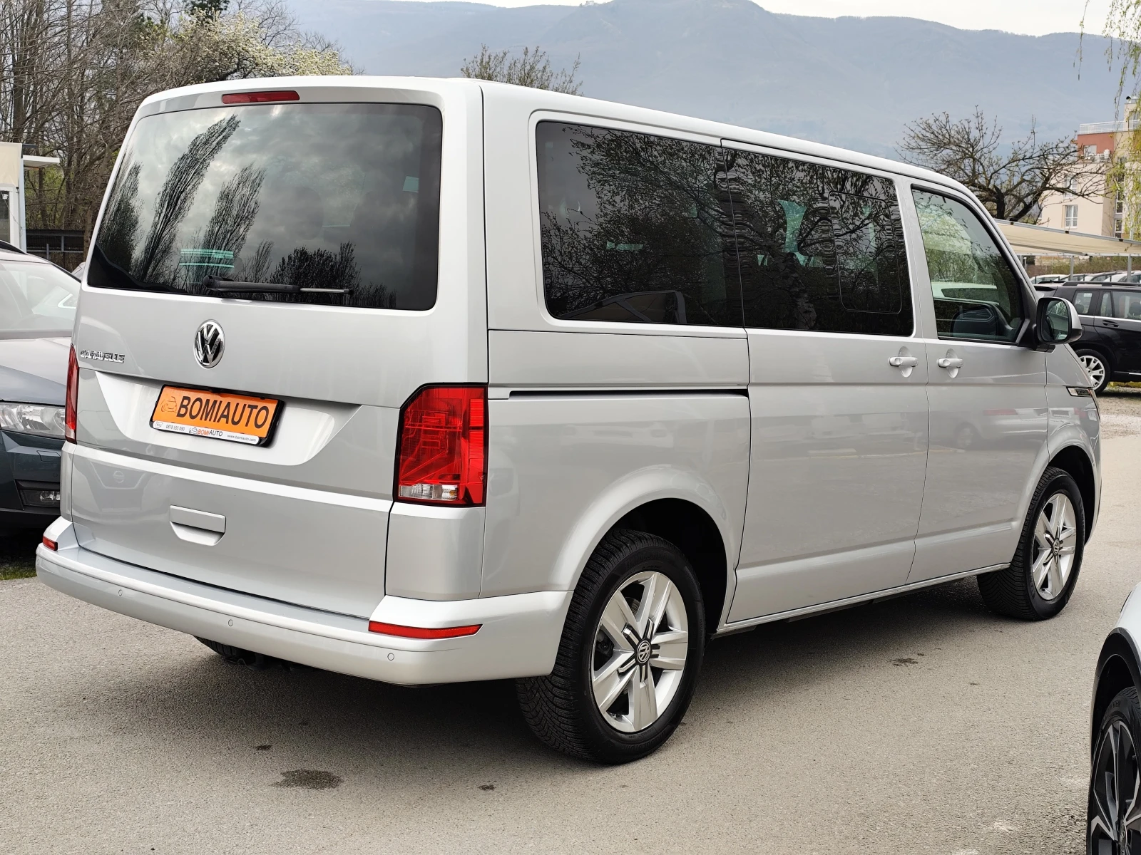 VW Caravelle 2.0TDi* EURO6D* NAVI* 9МЕСТА* , снимка 4 - Бусове и автобуси - 54212730