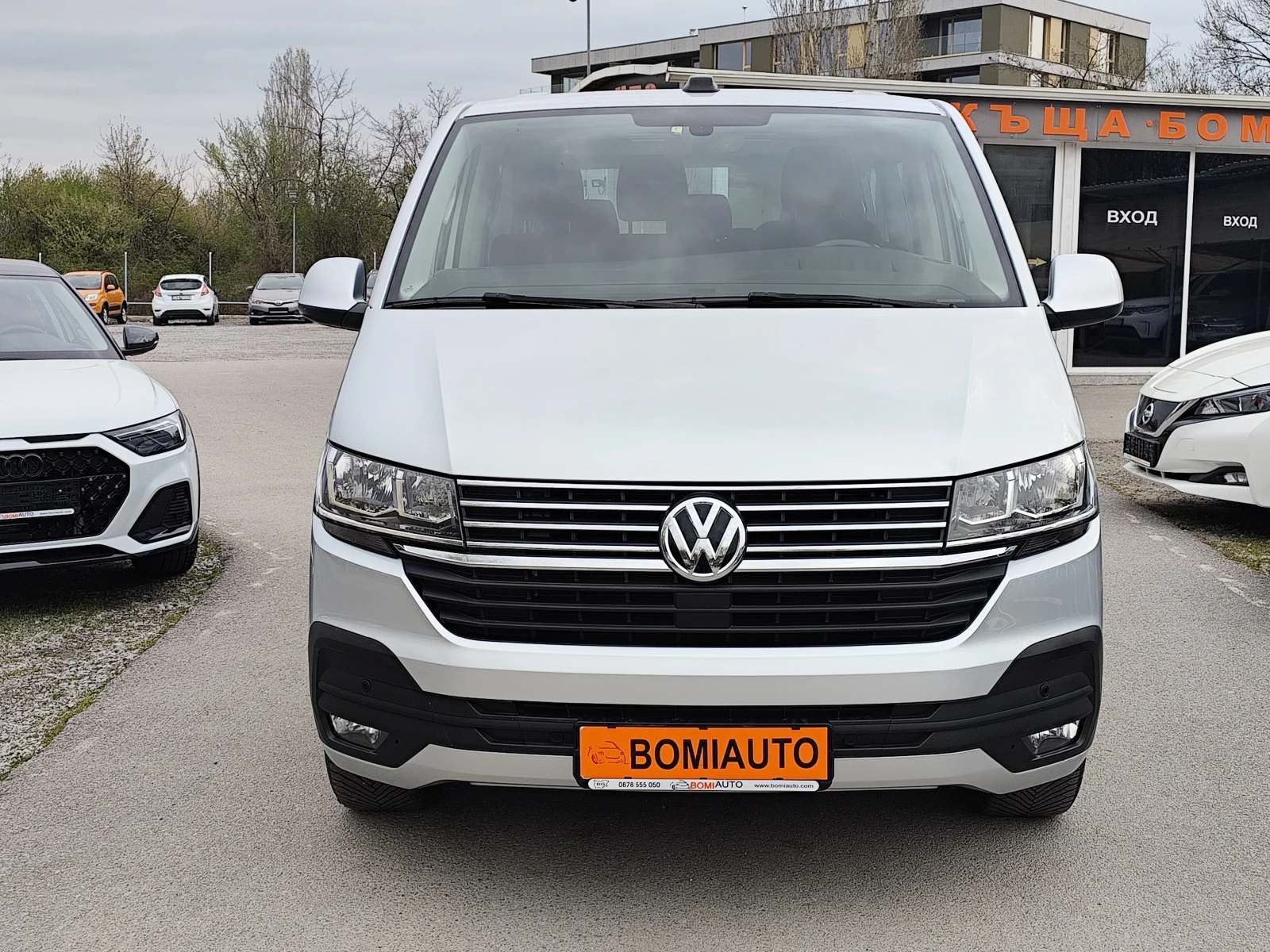 VW Caravelle 2.0TDi* EURO6D* NAVI* 9МЕСТА* , снимка 2 - Бусове и автобуси - 54212730