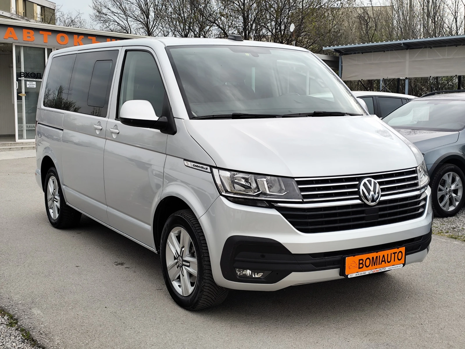 VW Caravelle 2.0TDi* EURO6D* NAVI* 9МЕСТА* , снимка 3 - Бусове и автобуси - 54212730