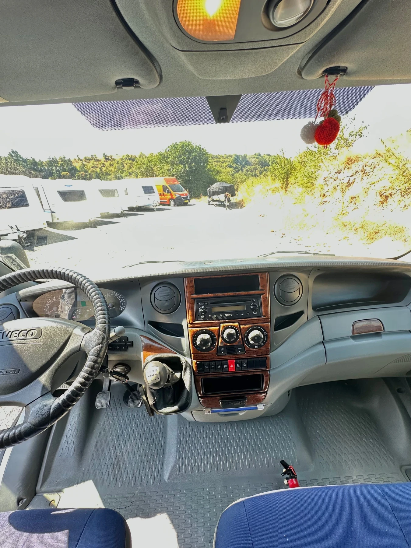 Iveco Daily 3.0HPI * 35C15* | 4.70м. | Двойна гума | Kлиматик , снимка 9 - Бусове и автобуси - 56019844