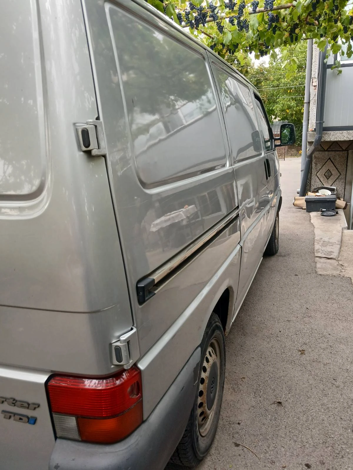 VW Transporter  2.5 TDI, снимка 5 - Бусове и автобуси - 56272189
