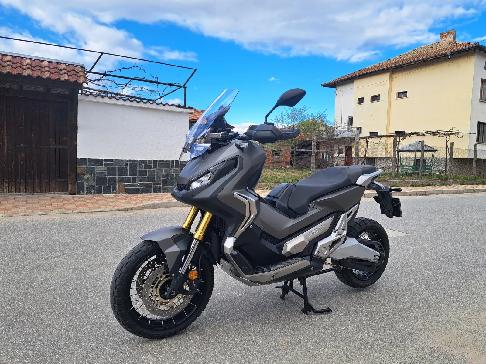 Honda X-ADV 750 LED ABS TC - изображение 6