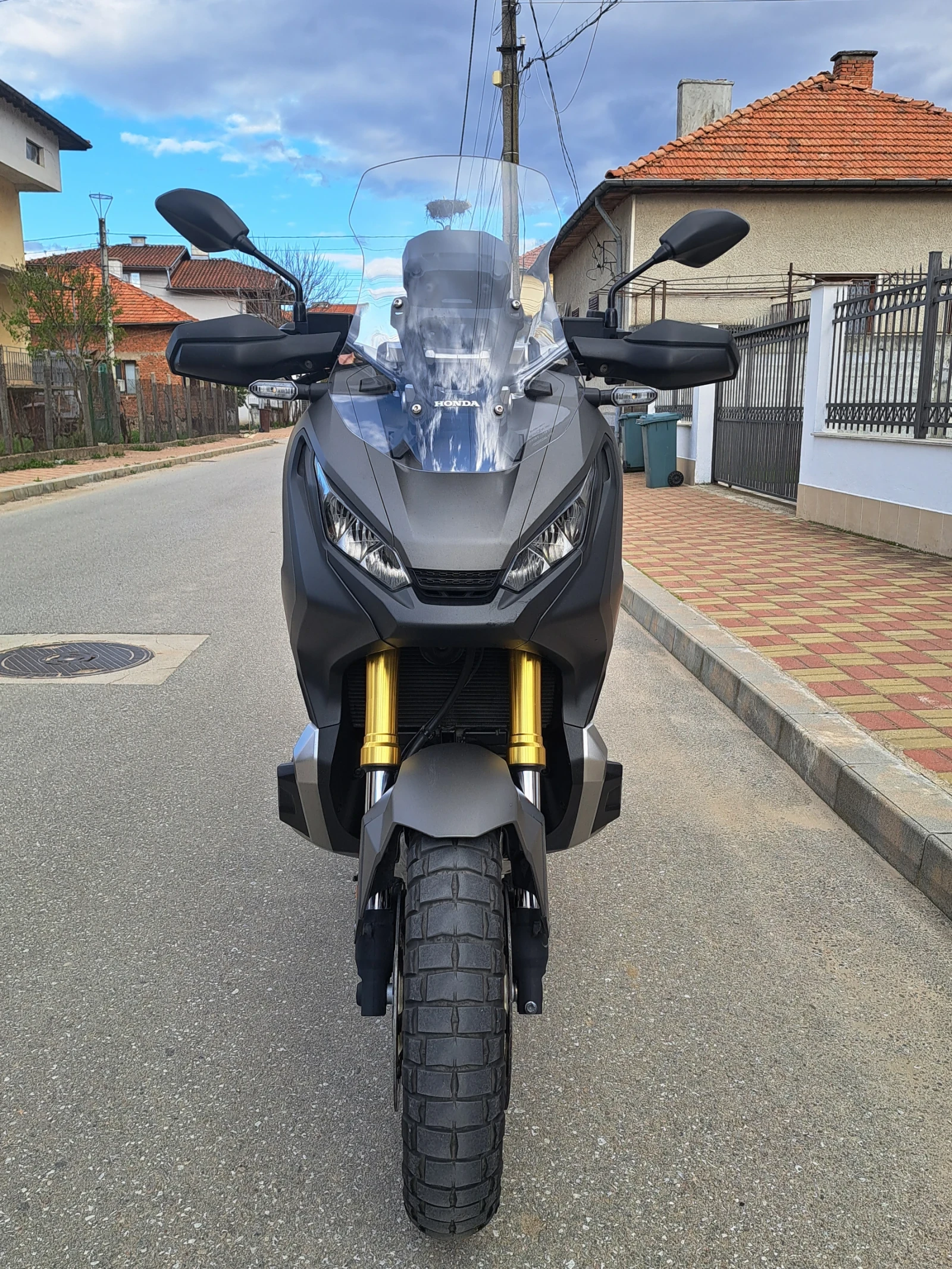 Honda X-ADV 750 LED ABS TC - изображение 3