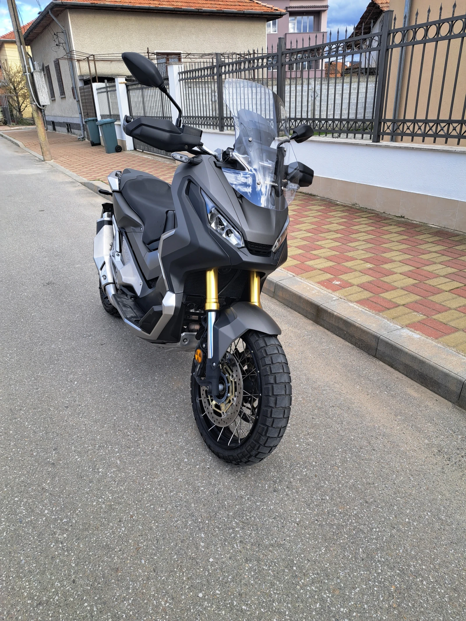 Honda X-ADV 750 LED ABS TC - изображение 9