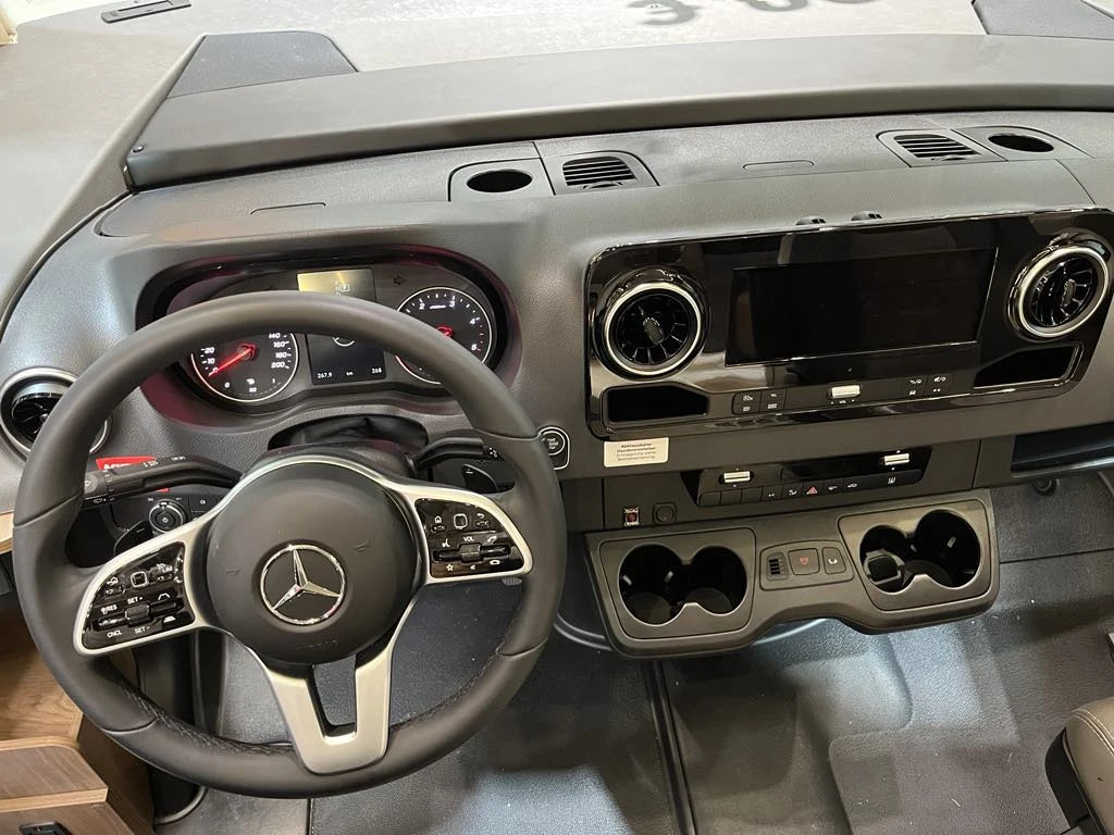 Кемпер Frankia PLATIN I 7400 GD Mercedes-Benz - изображение 5