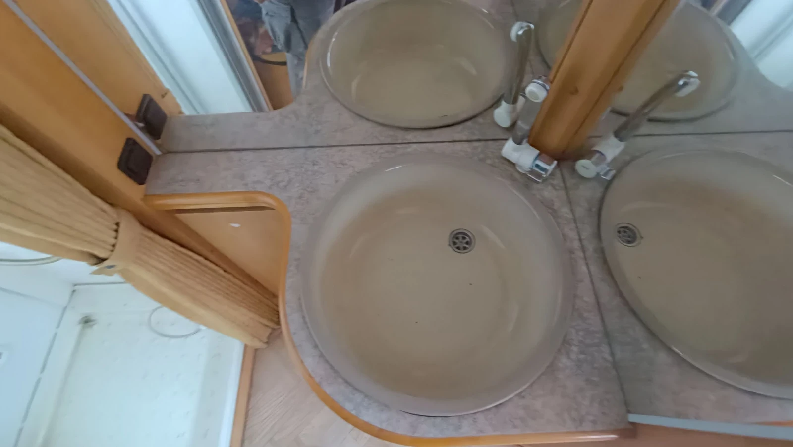  LMC Dominant 560.  | Mobile.bg   12