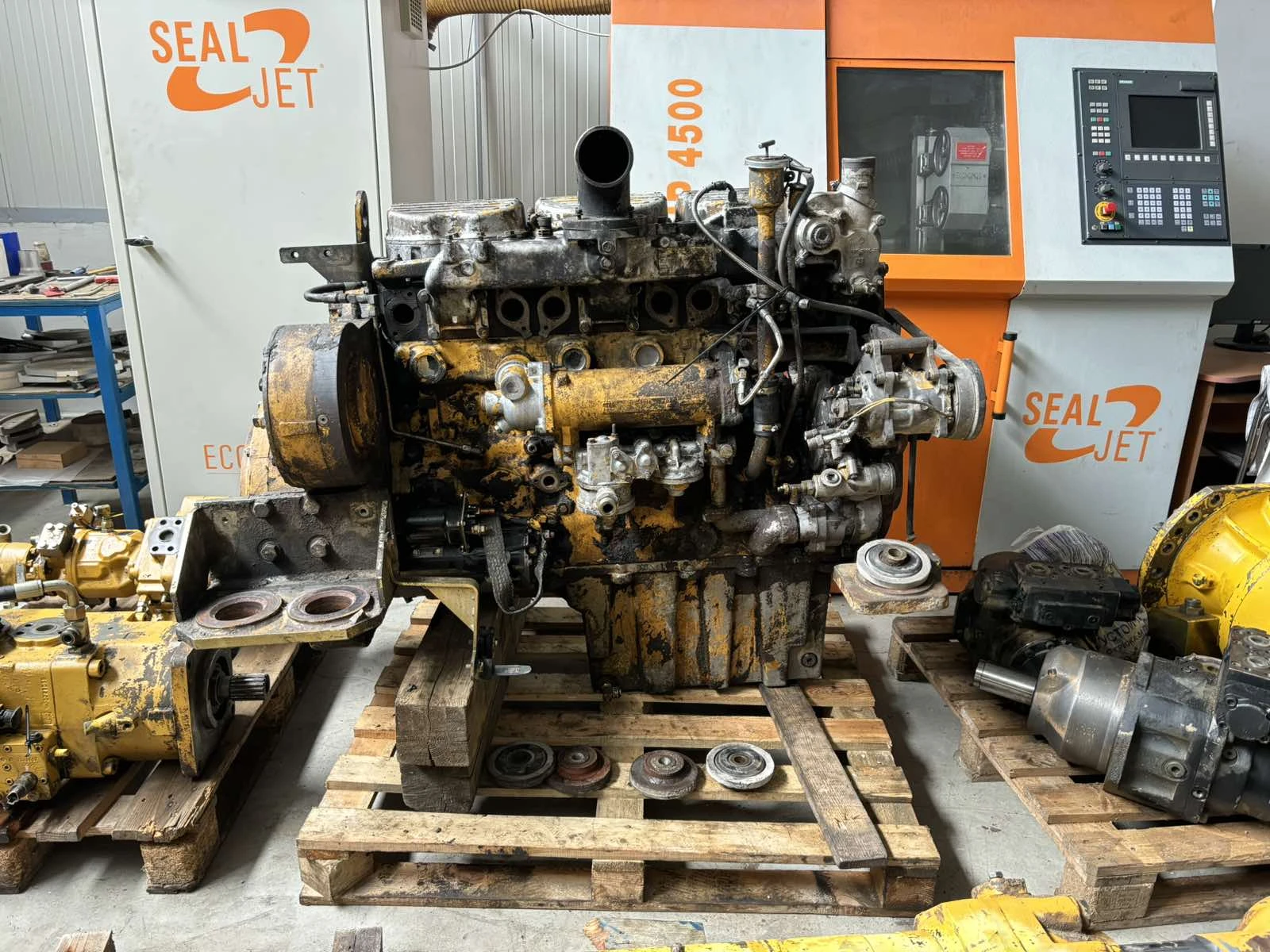 Резервни части за Caterpillar 365