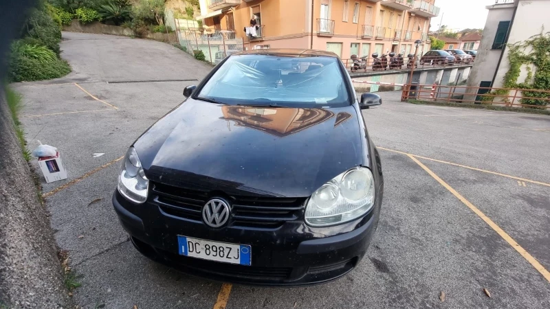 VW Golf, снимка 1 - Автомобили и джипове - 48090064