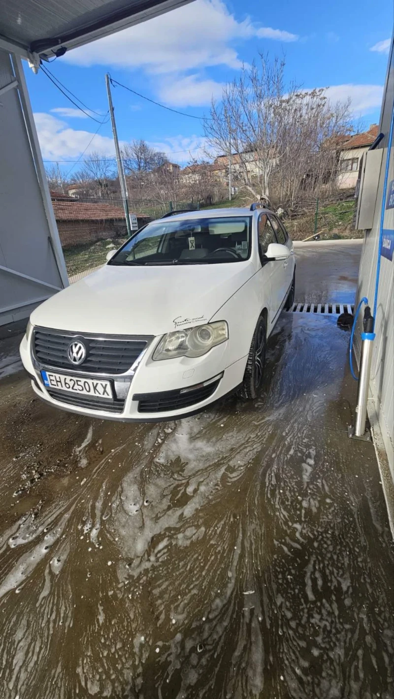 VW Passat 1.9 Tdi, снимка 2 - Автомобили и джипове - 48630856