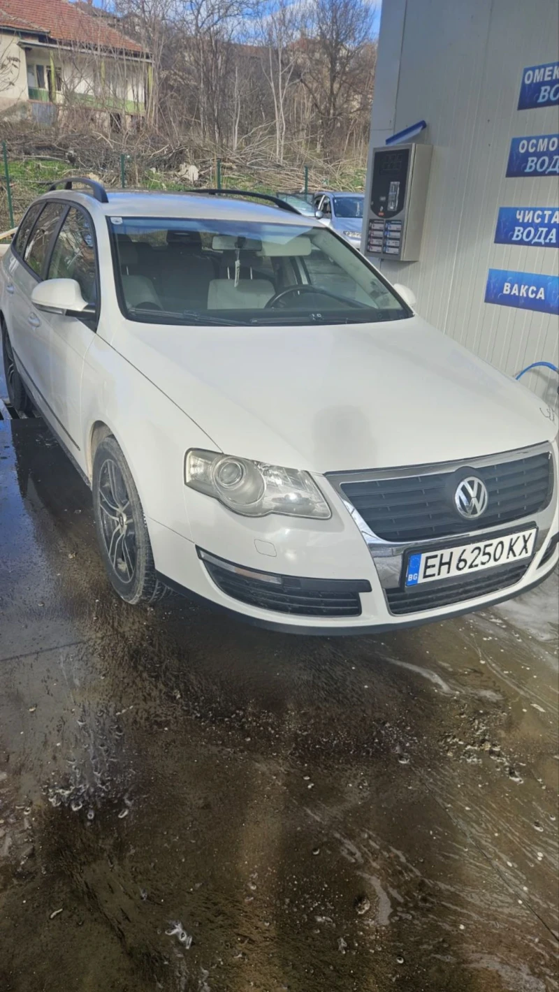 VW Passat 1.9 Tdi, снимка 1 - Автомобили и джипове - 48630856