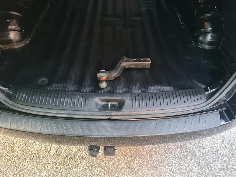 Hyundai Starex GRAND STAREX 2.5 CRDI VGT 5-SEATER, снимка 17 - Автомобили и джипове - 50801583