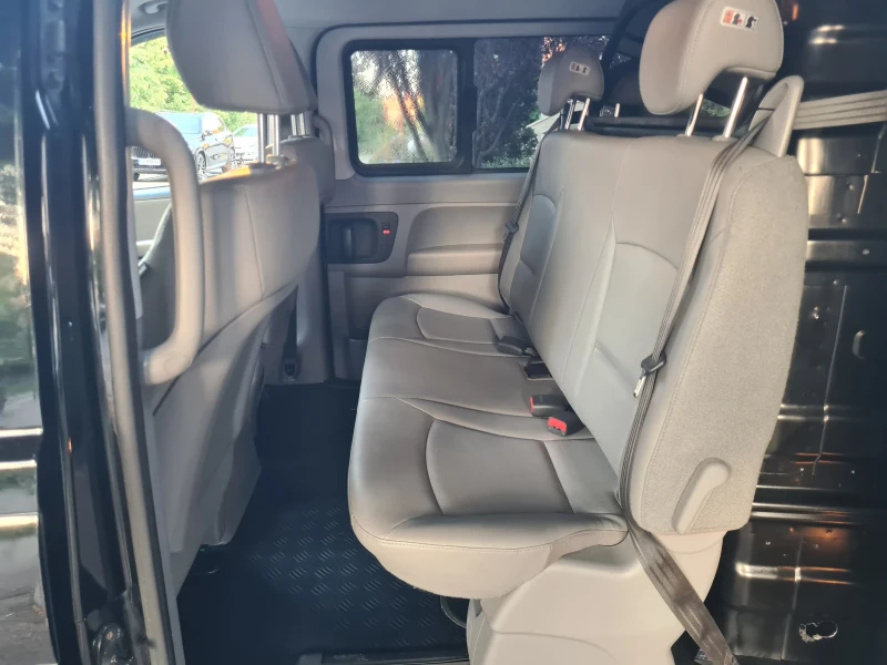 Hyundai Starex GRAND STAREX 2.5 CRDI VGT 5-SEATER, снимка 10 - Автомобили и джипове - 50801583