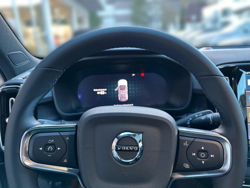 Volvo C40 RANGE-PLUS* DISTR* CAM* LED* CARPLAY* , снимка 6 - Автомобили и джипове - 52411413