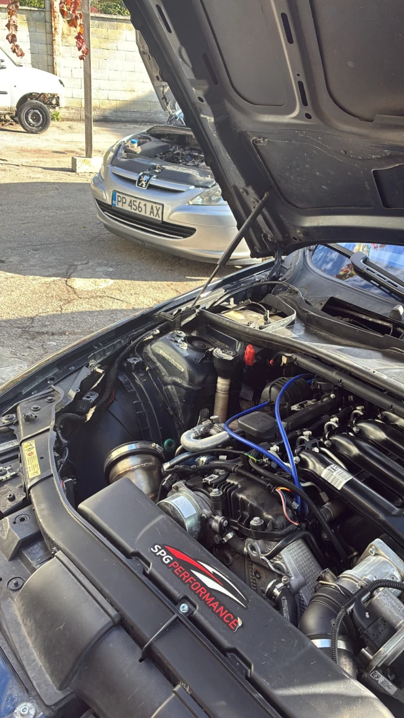 BMW 335 Автомобила е в топ състояние , снимка 3 - Автомобили и джипове - 52831122