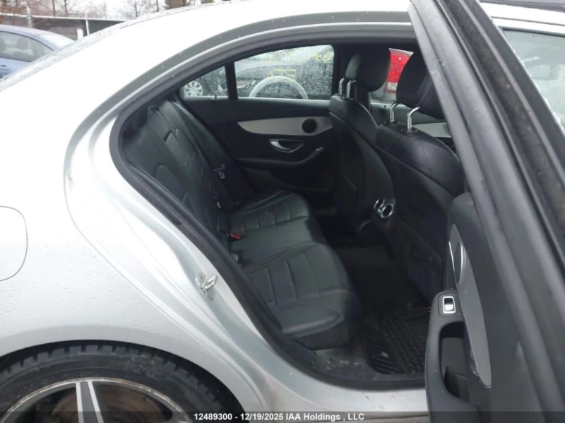 Mercedes-Benz C 300 AMG* 4MATIC* Памет* Панорама* 2ключа, снимка 9 - Автомобили и джипове - 53045802