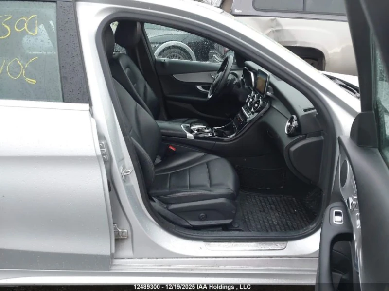 Mercedes-Benz C 300 AMG* 4MATIC* Памет* Панорама* 2ключа, снимка 8 - Автомобили и джипове - 53045802